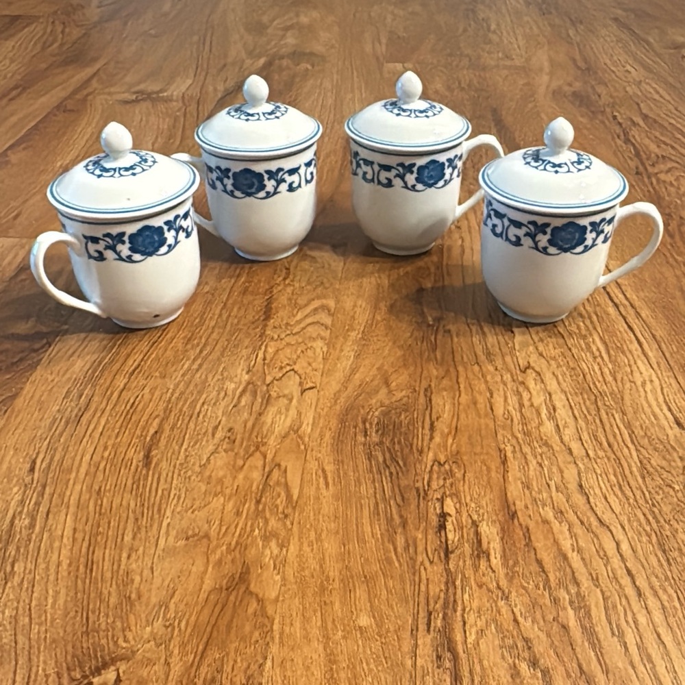 Chinese Style 3 Lidded Mugs with Blue Flowers